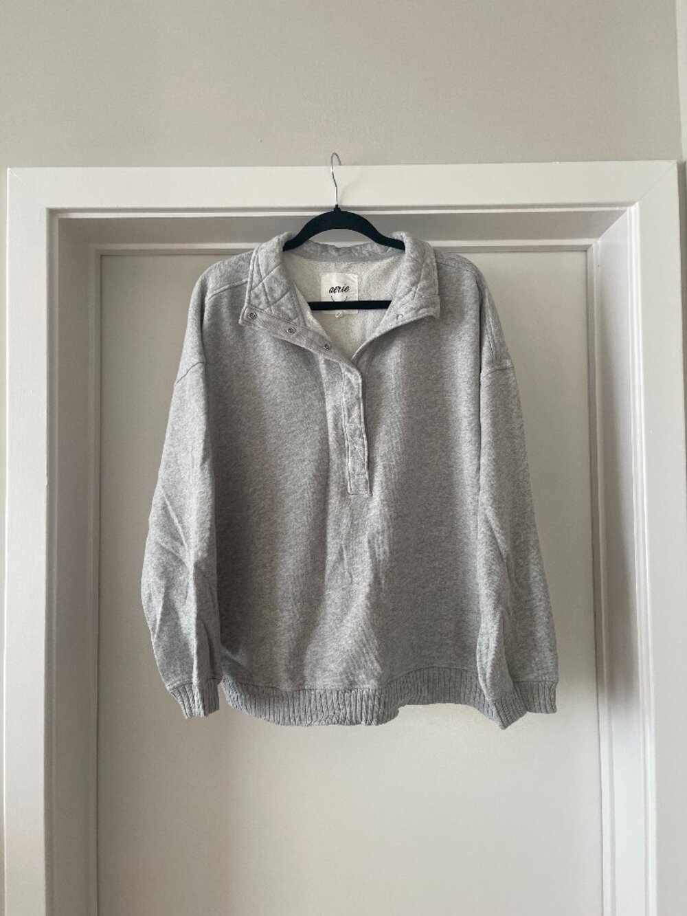 Aerie Oh Snap! Sweatshirt Gray - Size Medium